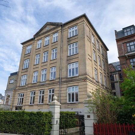 Unique 3 Bedroom Apartment In Vibrant Frederiksberg Copenhaga Exterior foto